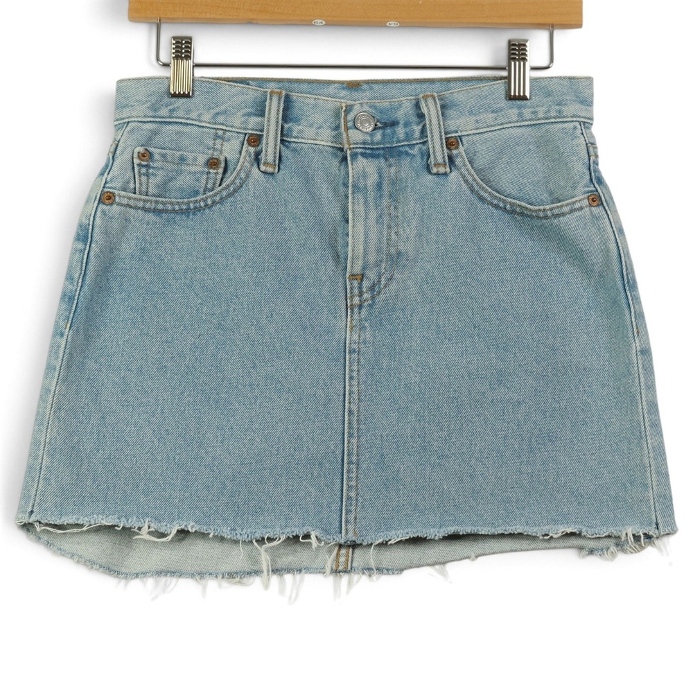 Levis Light Wash Denim Mini Skirt 25 Everyday Raw Hem Distressed Grunge *FLAW*